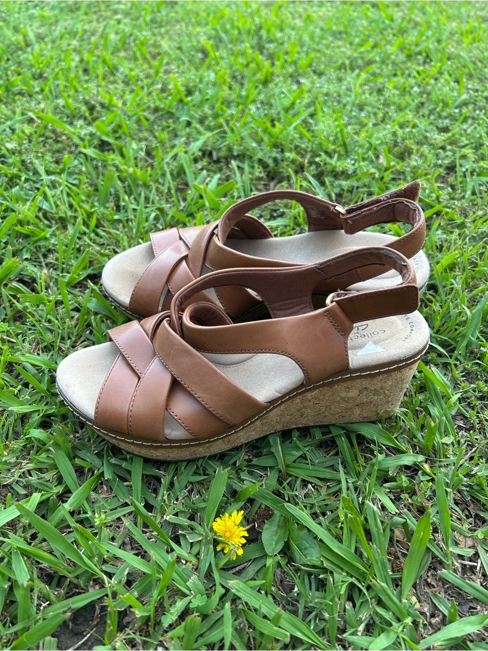 Clarks Giselle Beach Tan Leather Wedge Sandals - Picture 2 of 7